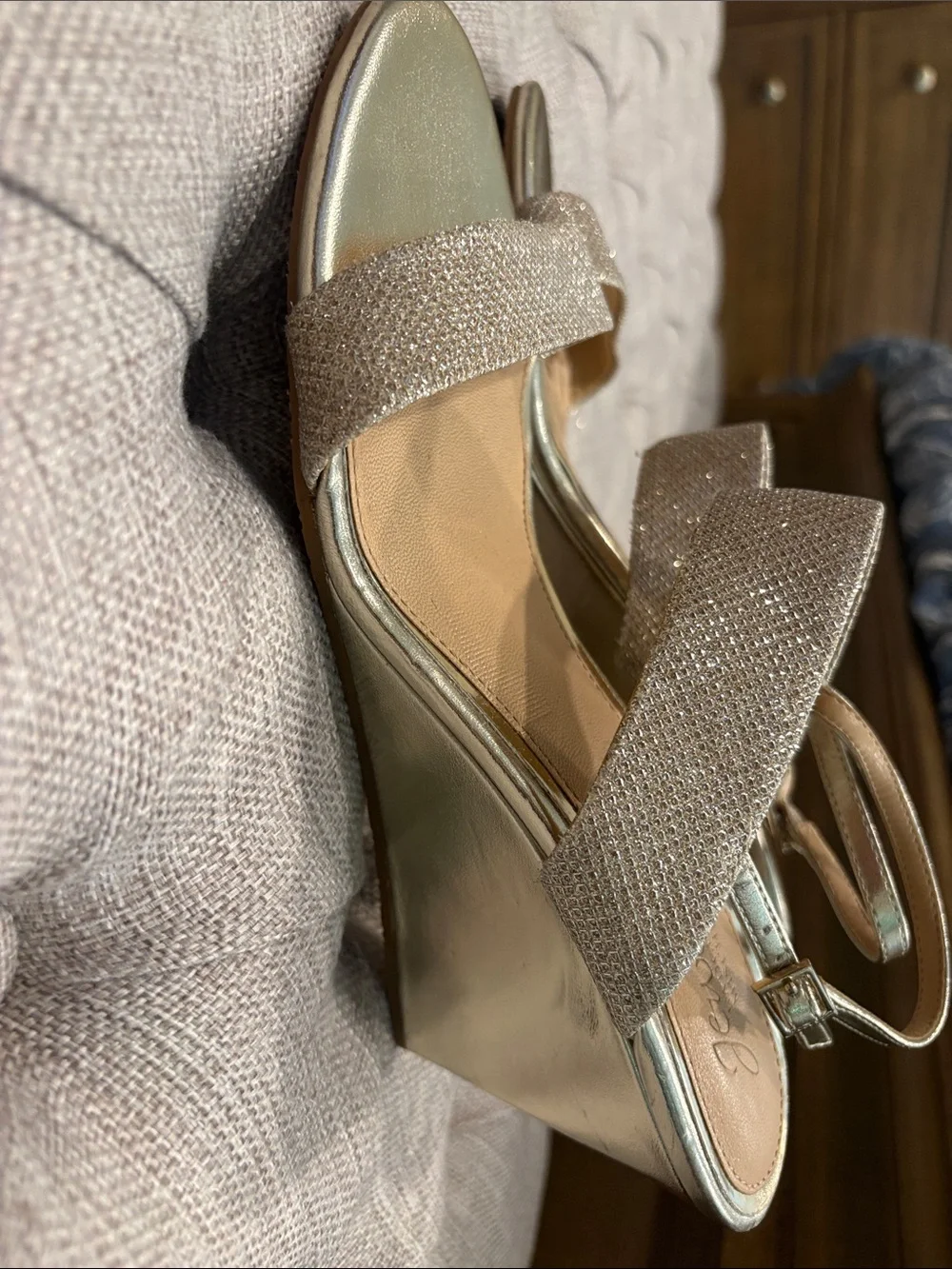 Jewel Badgley Mischka Metallic Champagne Glitter Wedge Sandals